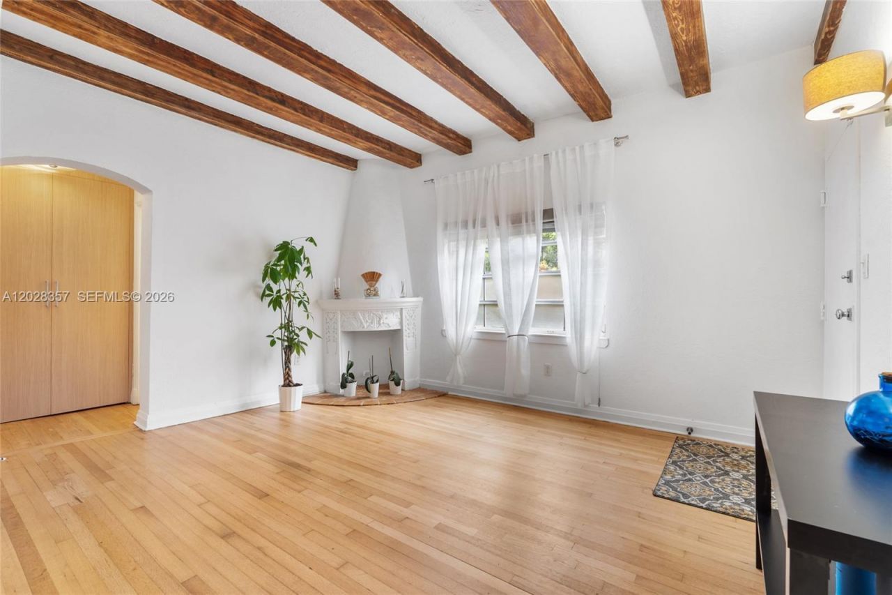 1605 Euclid Ave, Unit B1, Miami Beach, FL 33139 Photo