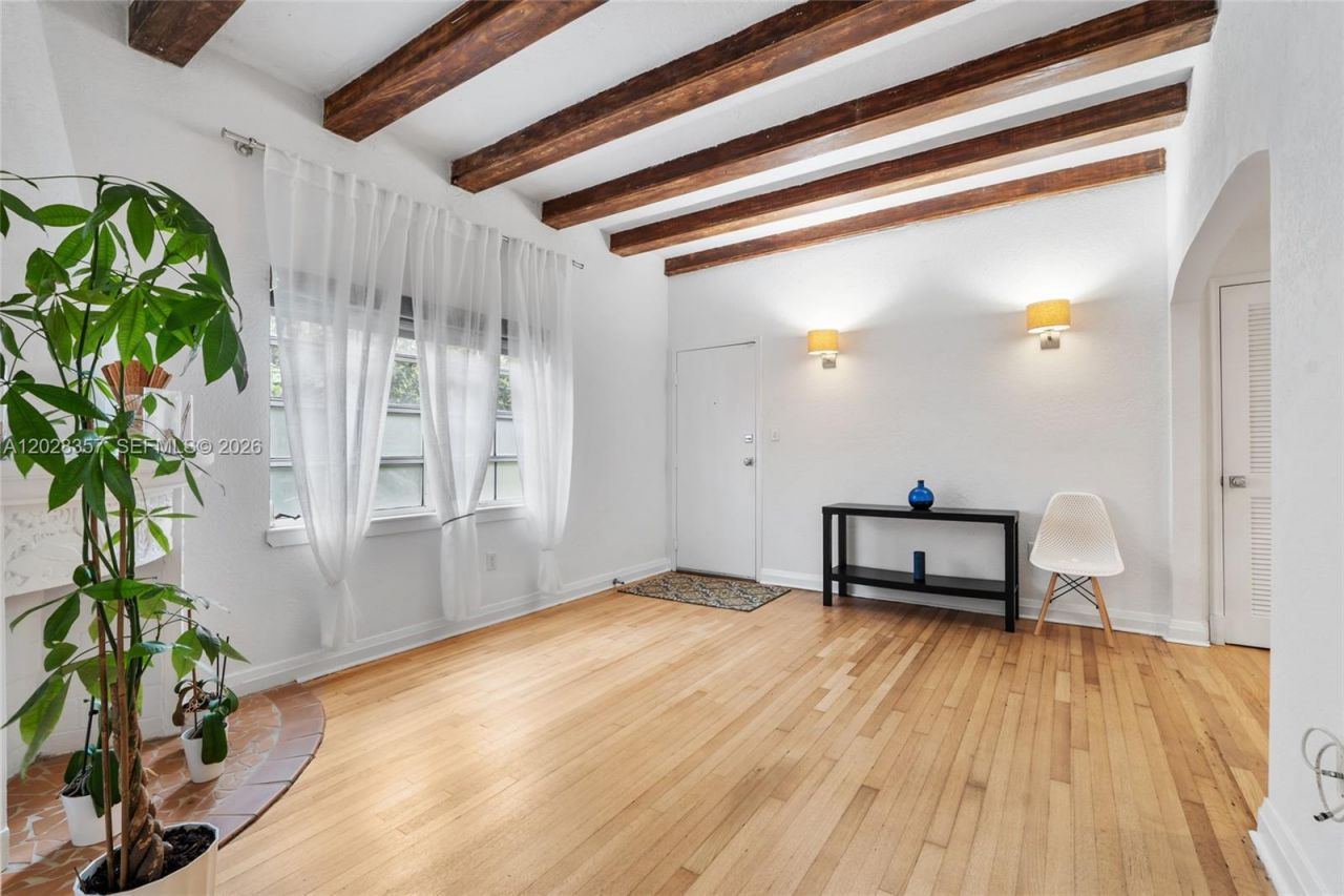 1605 Euclid Ave, Unit B1, Miami Beach, FL 33139 Photo