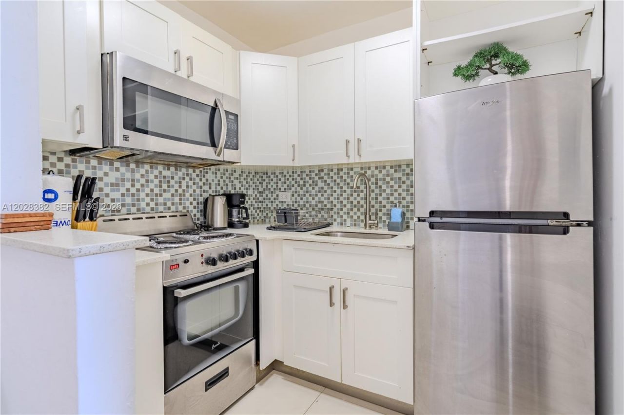 7904 West Dr , Unit 810, North Bay Village, FL 33141 Photo