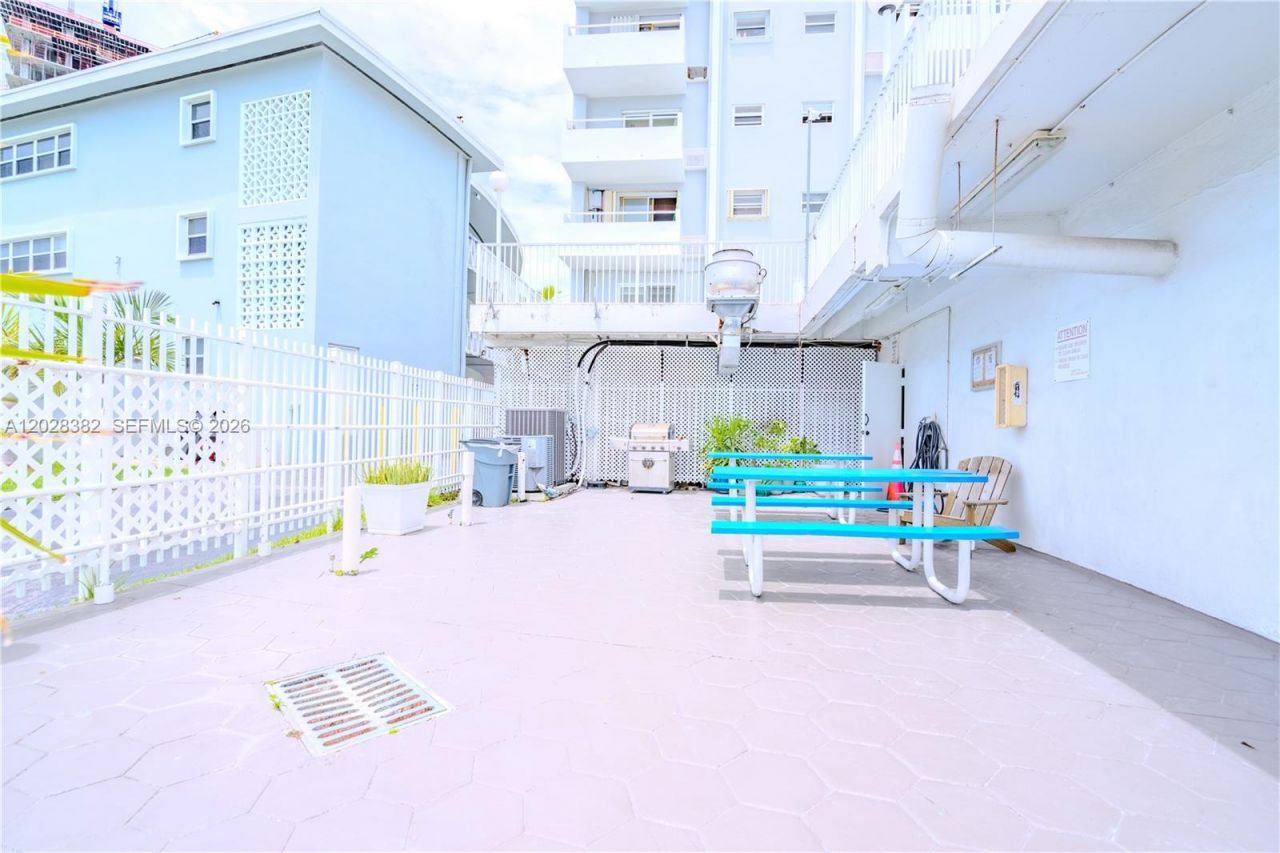 7904 West Dr , Unit 810, North Bay Village, FL 33141 Photo