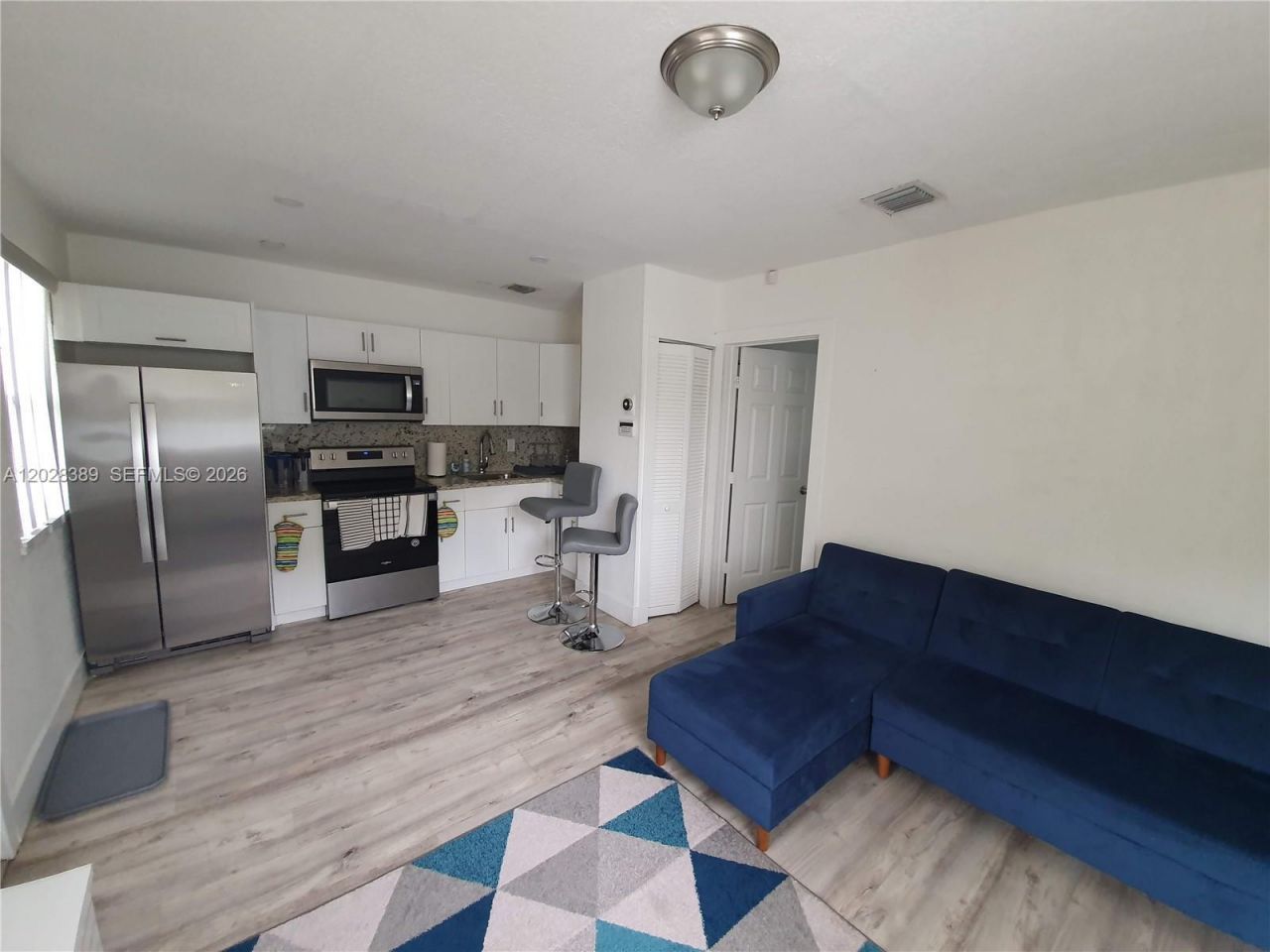 2392 NW 9th St, Unit 2392, Miami, FL 33125 Photo