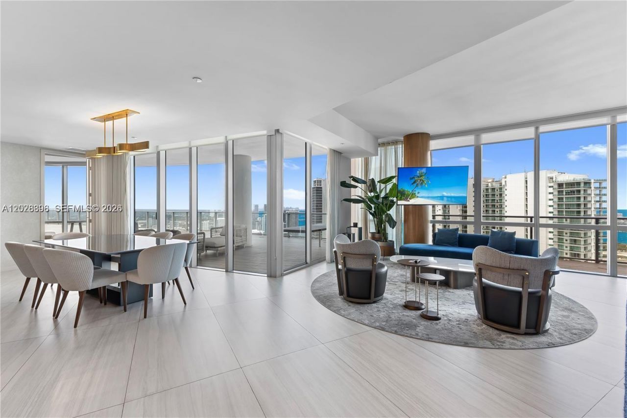 851 NE 1st Ave , Unit 5201, Miami, FL 33132 Photo
