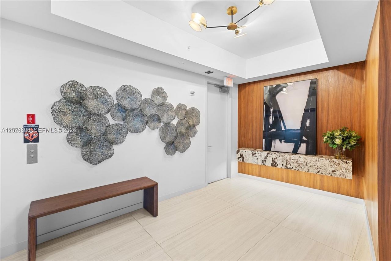 851 NE 1st Ave , Unit 5201, Miami, FL 33132 Photo