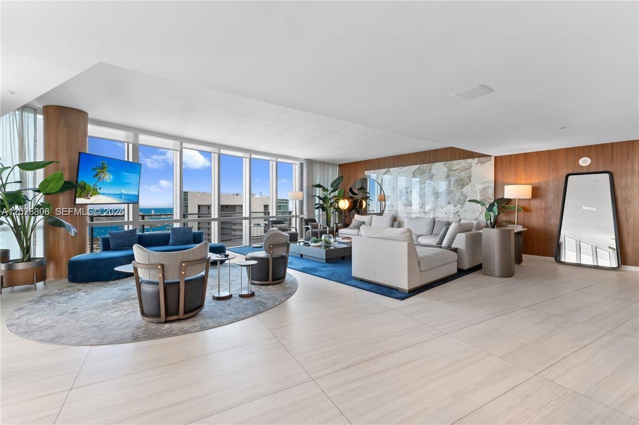 851 NE 1st Ave , Unit 5201, Miami, FL 33132 Photo