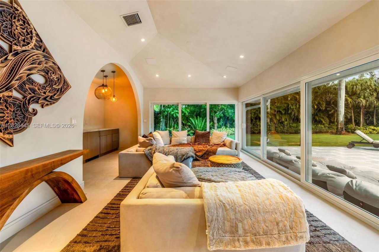8251 Old Cutler Rd , Coral Gables, FL 33143 Photo
