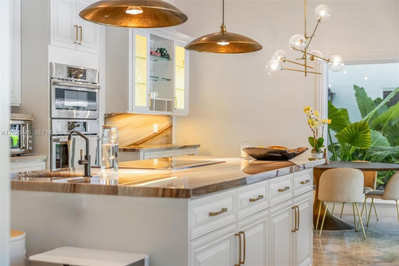 8251 Old Cutler Rd , Coral Gables, FL 33143 Photo