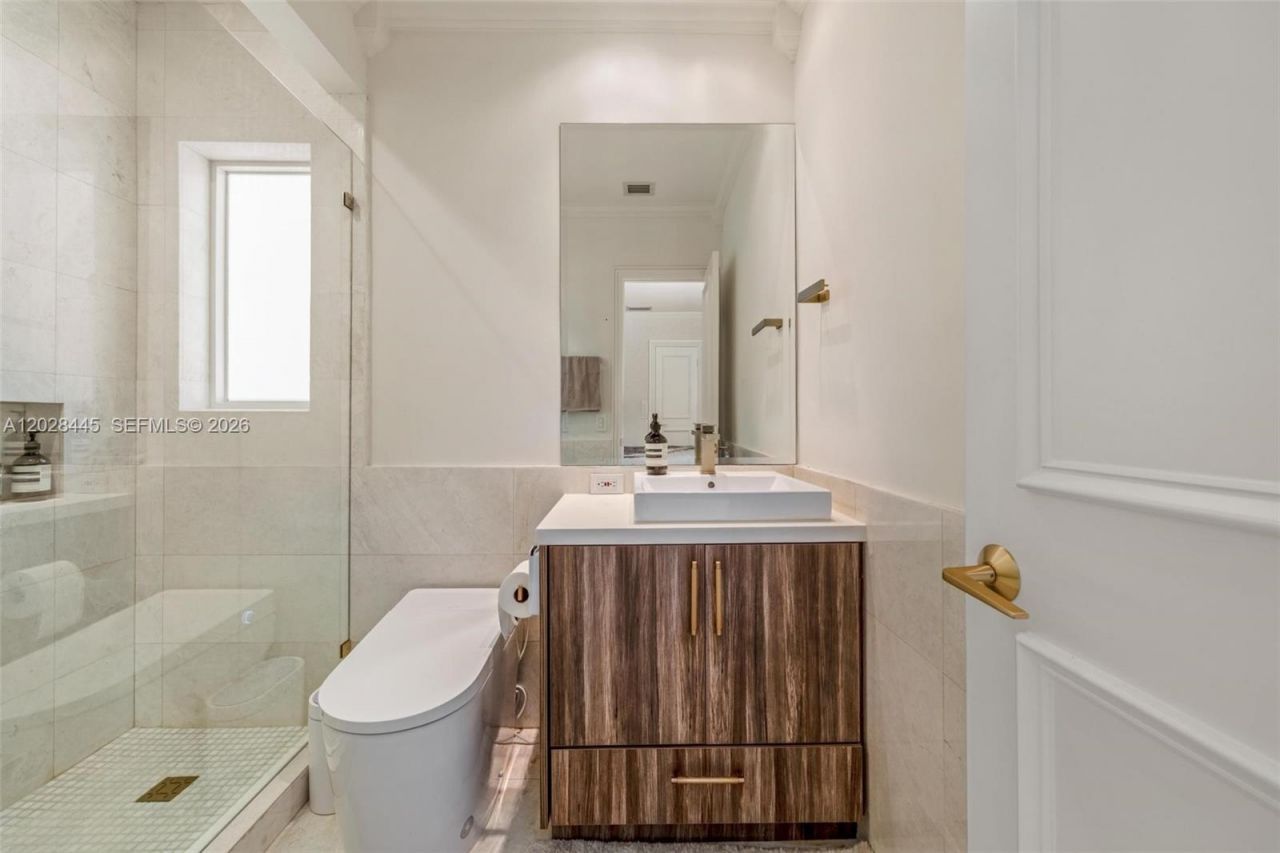 8251 Old Cutler Rd , Coral Gables, FL 33143 Photo