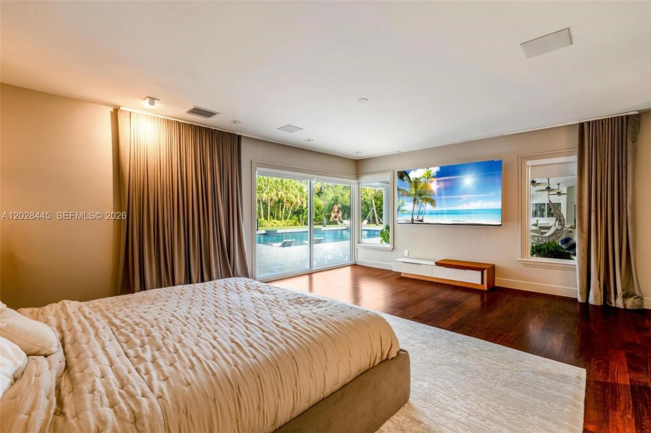 8251 Old Cutler Rd , Coral Gables, FL 33143 Photo