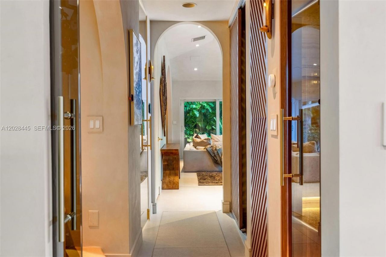 8251 Old Cutler Rd , Coral Gables, FL 33143 Photo