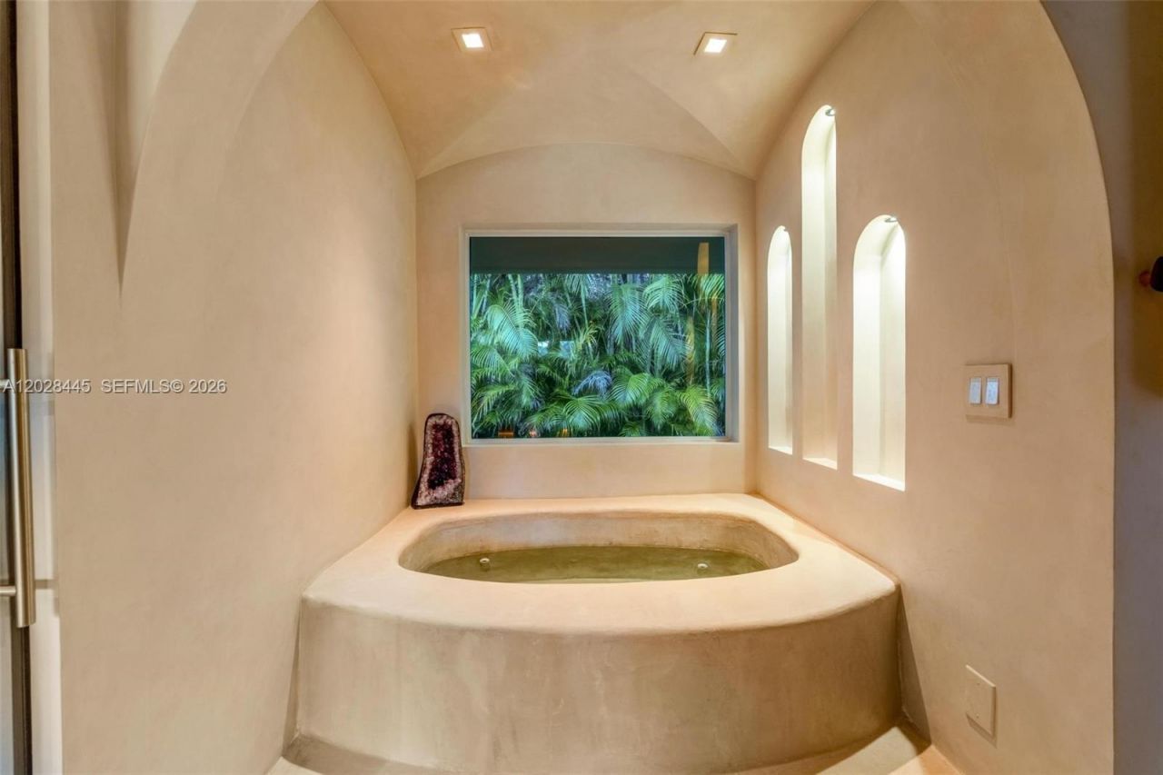8251 Old Cutler Rd , Coral Gables, FL 33143 Photo