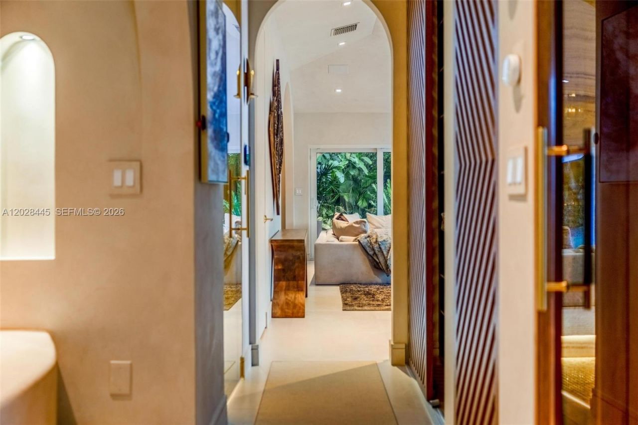 8251 Old Cutler Rd , Coral Gables, FL 33143 Photo