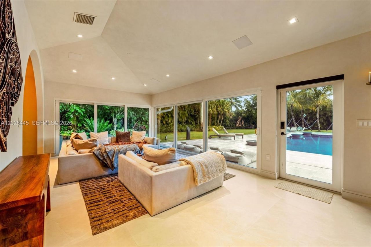 8251 Old Cutler Rd , Coral Gables, FL 33143 Photo