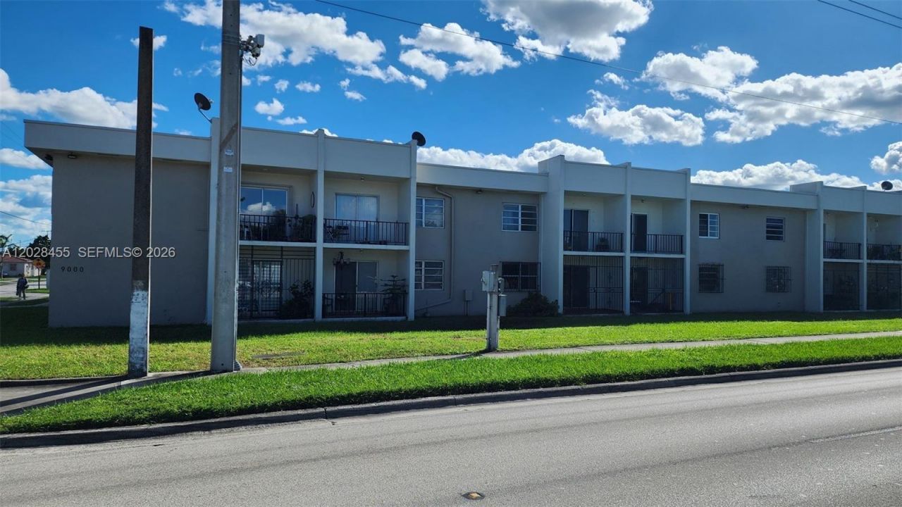 9000 SW 24th St, Unit 21C, Miami, FL 33165 Photo