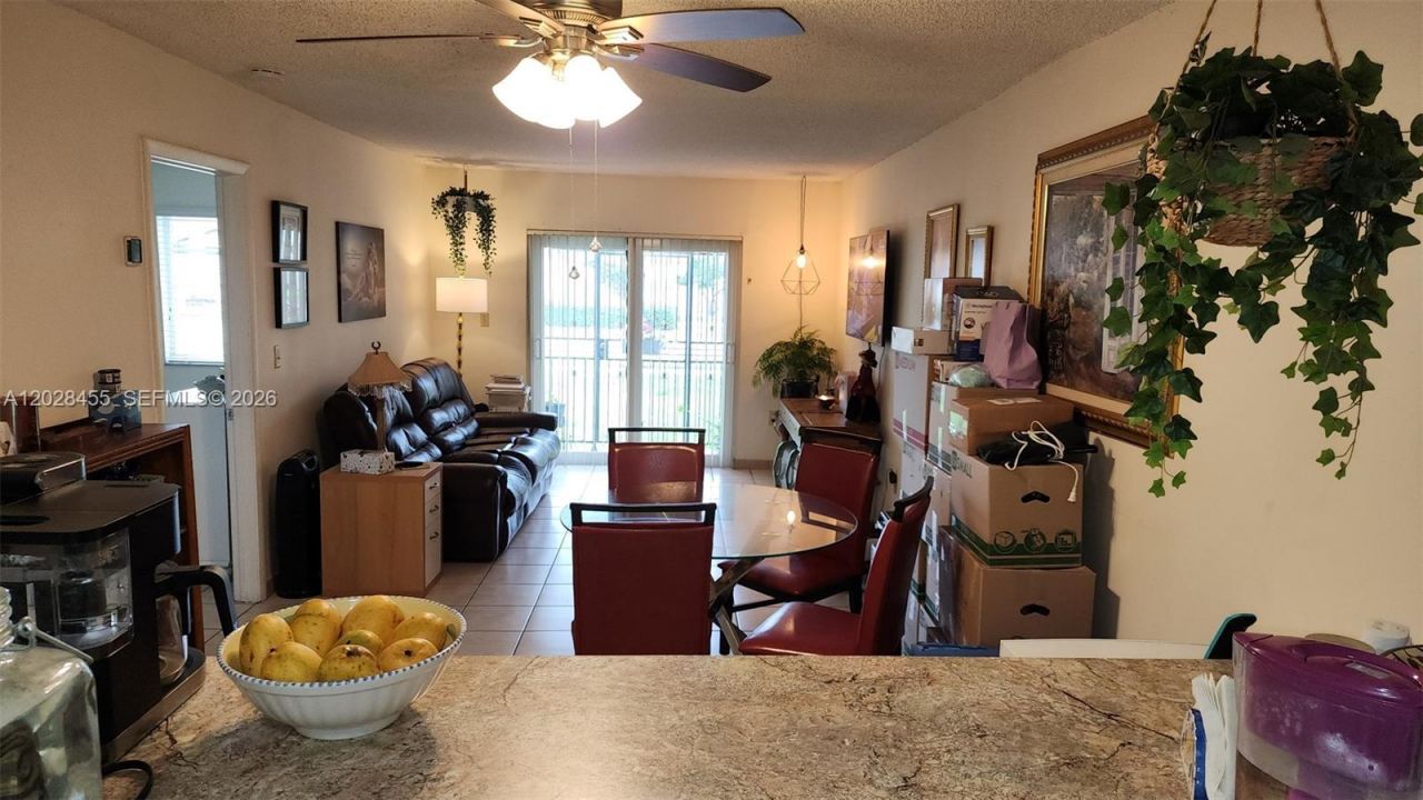 9000 SW 24th St, Unit 21C, Miami, FL 33165 Photo