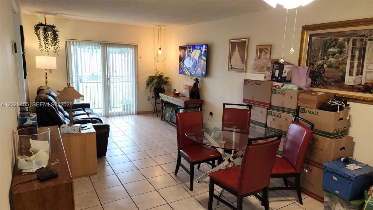 9000 SW 24th St, Unit 21C, Miami, FL 33165 Photo