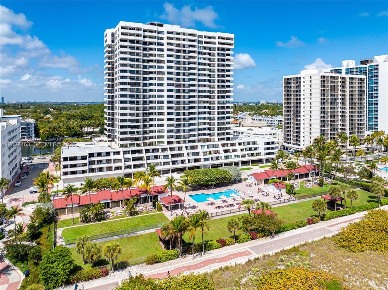 2555 Collins Ave , Unit 403, Miami Beach, FL 33140 Photo