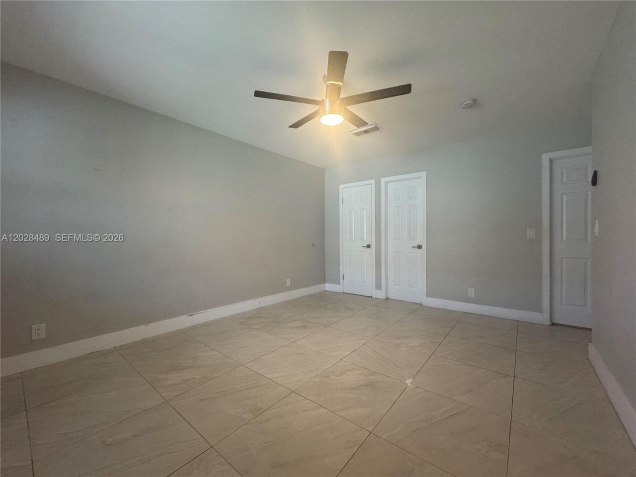 125 SE 4th Ave, Unit 2, Hallandale Beach, FL 33009 Photo
