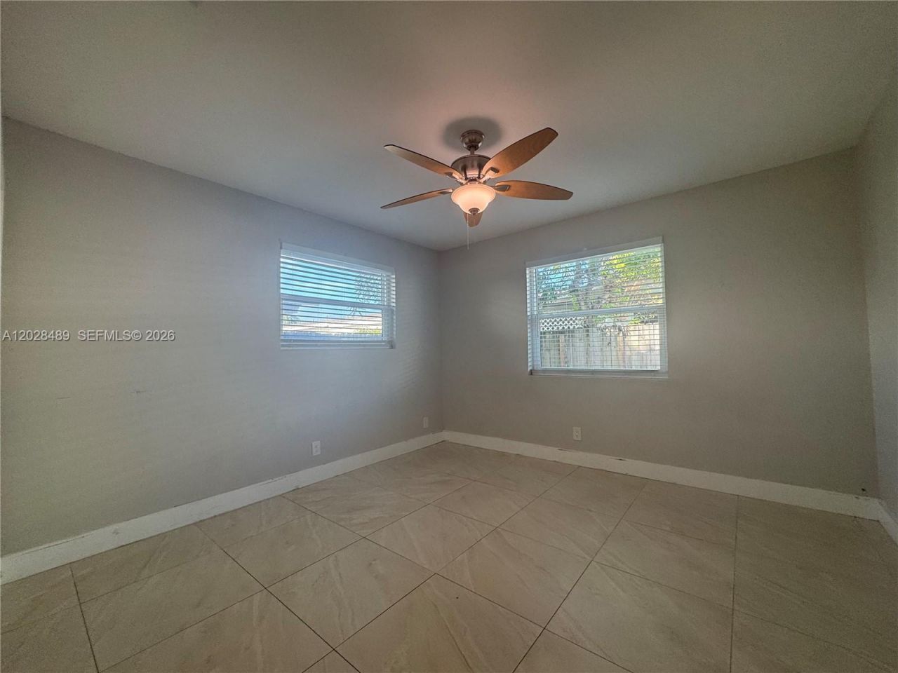 125 SE 4th Ave, Unit 2, Hallandale Beach, FL 33009 Photo