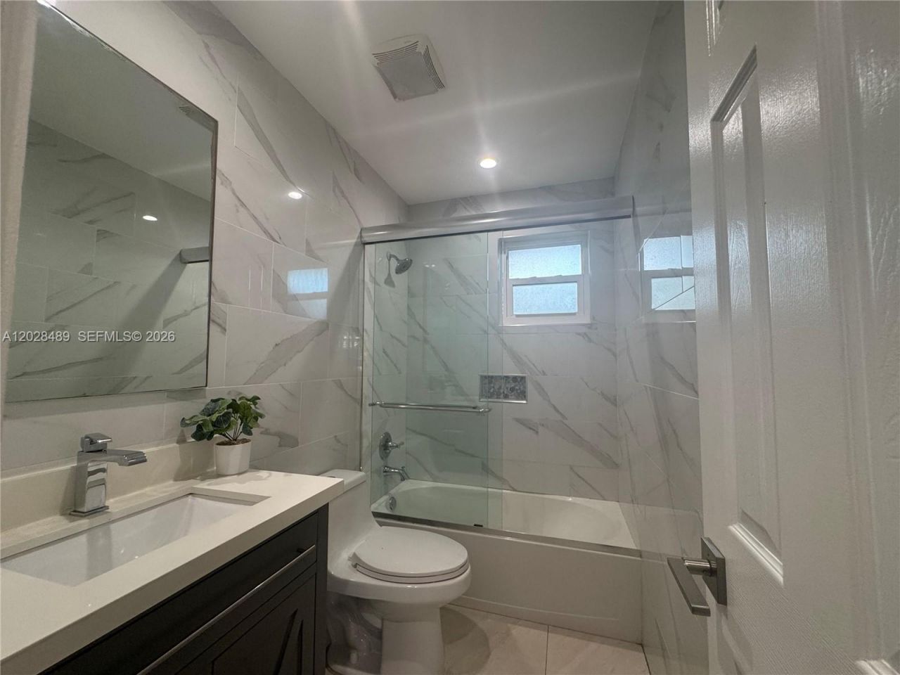 125 SE 4th Ave, Unit 2, Hallandale Beach, FL 33009 Photo