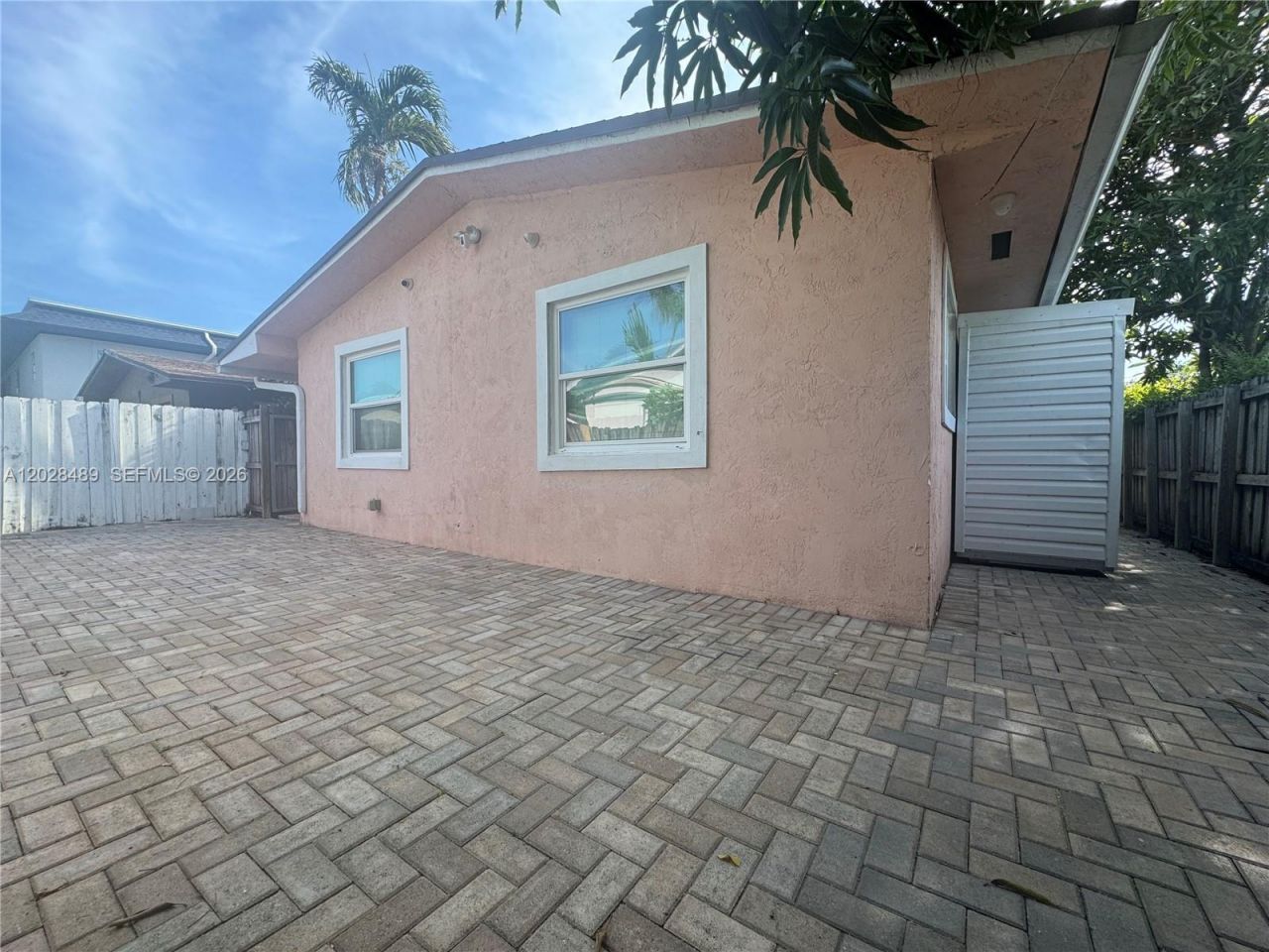 125 SE 4th Ave, Unit 2, Hallandale Beach, FL 33009 Photo