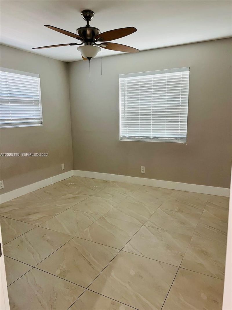 125 SE 4th Ave, Unit 2, Hallandale Beach, FL 33009 Photo