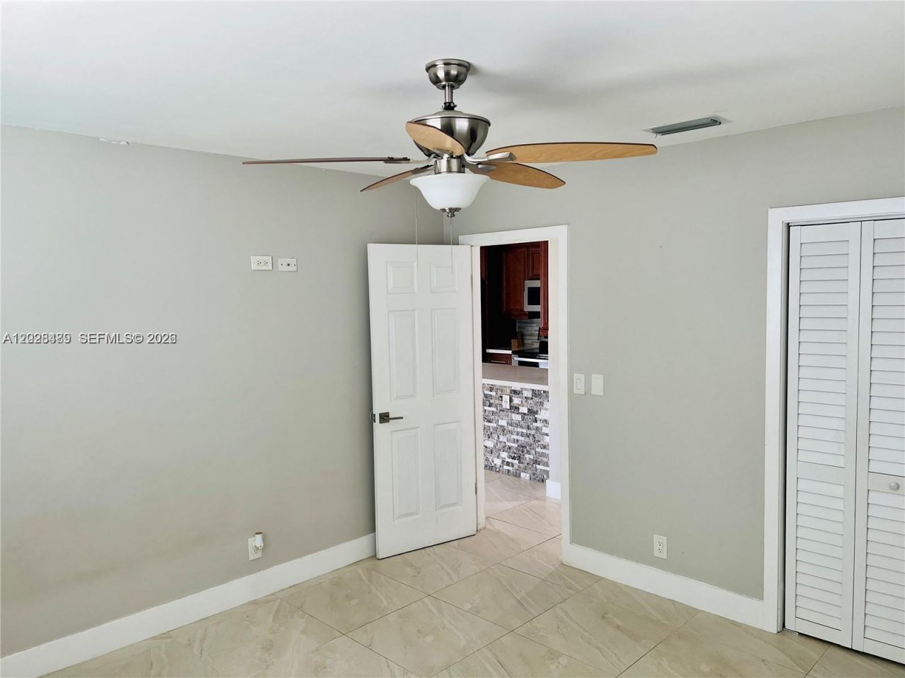 125 SE 4th Ave, Unit 2, Hallandale Beach, FL 33009 Photo