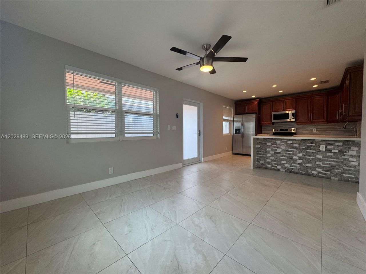 125 SE 4th Ave, Unit 2, Hallandale Beach, FL 33009 Photo