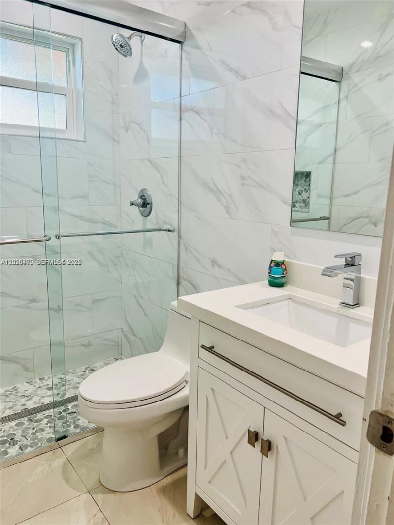 125 SE 4th Ave, Unit 2, Hallandale Beach, FL 33009 Photo