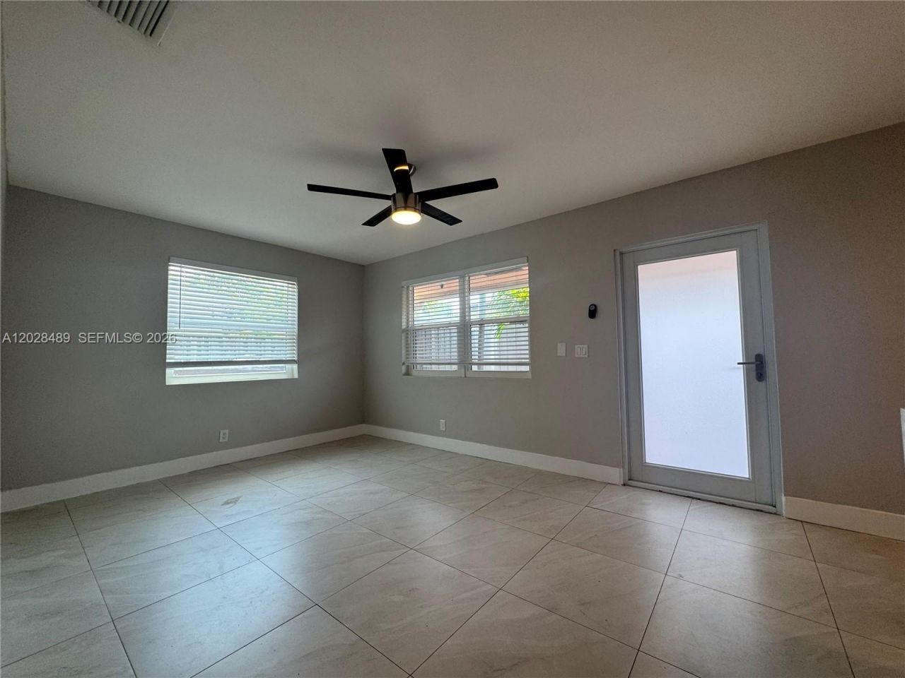 125 SE 4th Ave, Unit 2, Hallandale Beach, FL 33009 Photo