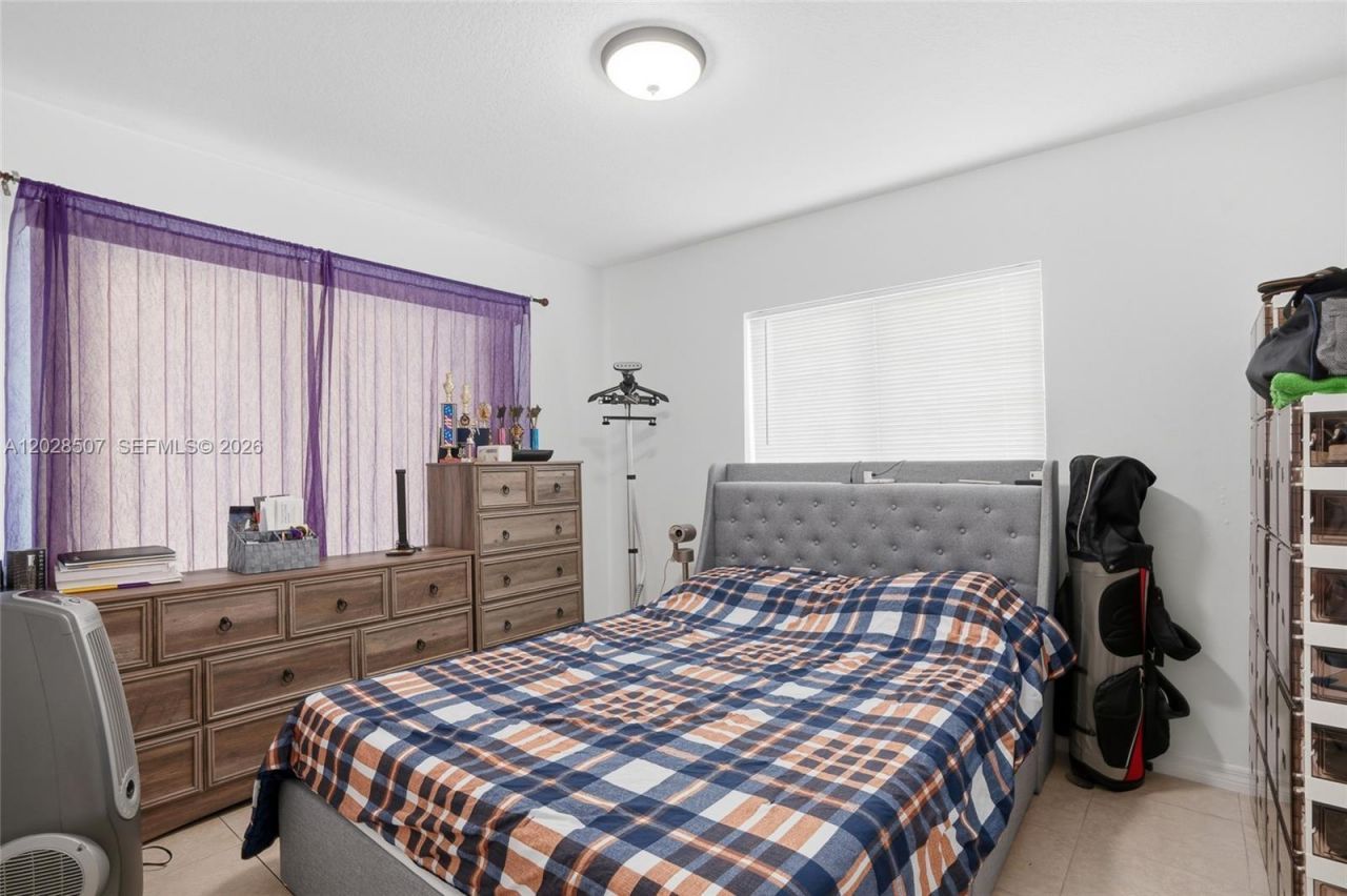 2475 NW 16th Street Rd, Unit 401, Miami, FL 33125 Photo