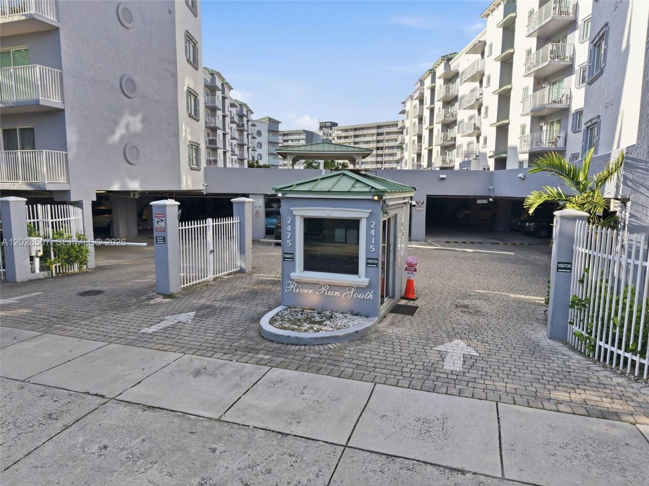 2475 NW 16th Street Rd, Unit 401, Miami, FL 33125 Photo