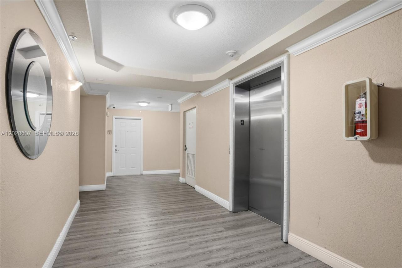 2475 NW 16th Street Rd, Unit 401, Miami, FL 33125 Photo