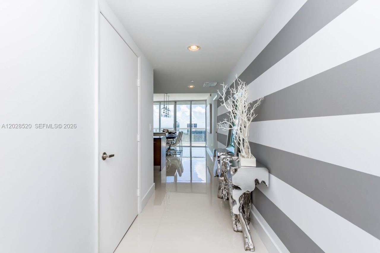 495 Brickell Ave , Unit 4901, Miami, FL 33131 Photo