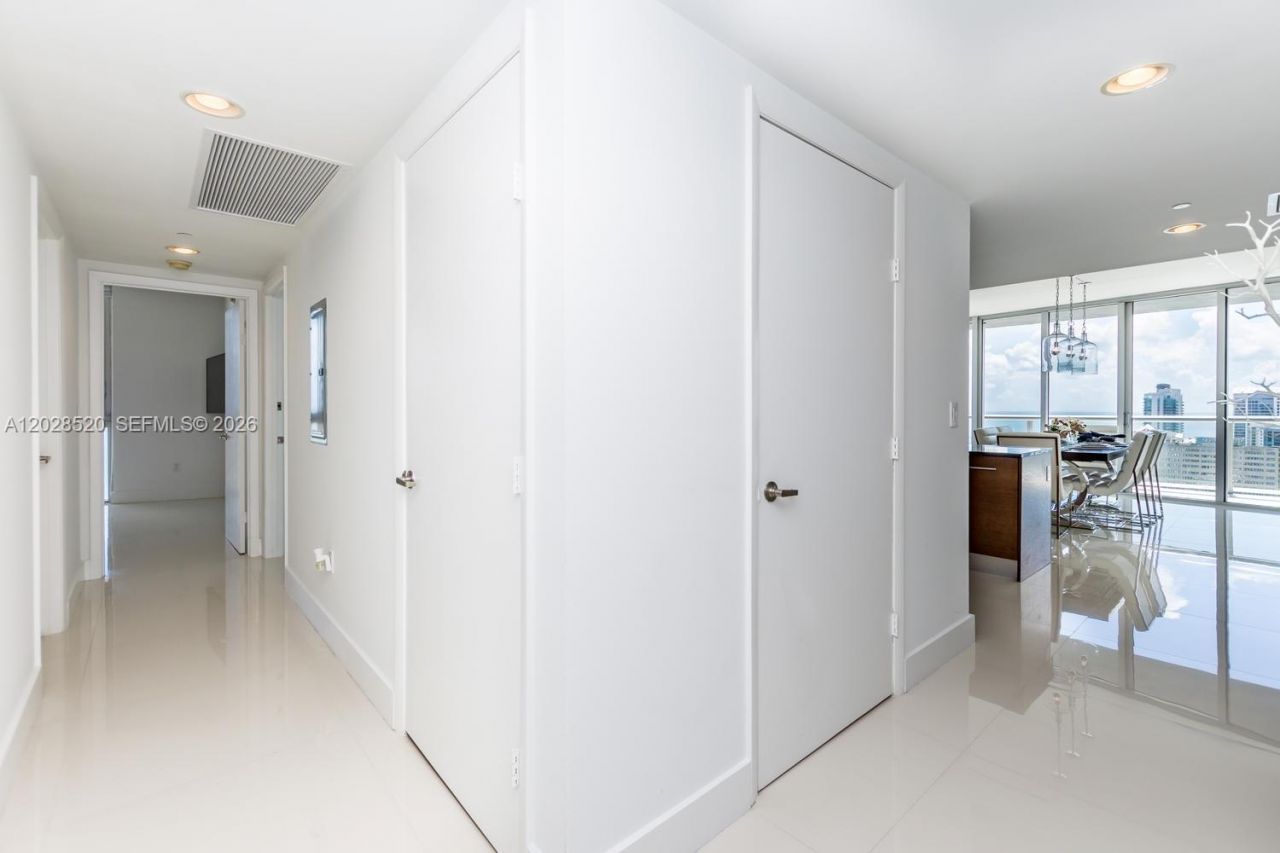 495 Brickell Ave , Unit 4901, Miami, FL 33131 Photo
