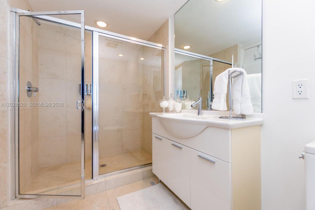 495 Brickell Ave , Unit 4901, Miami, FL 33131 Photo