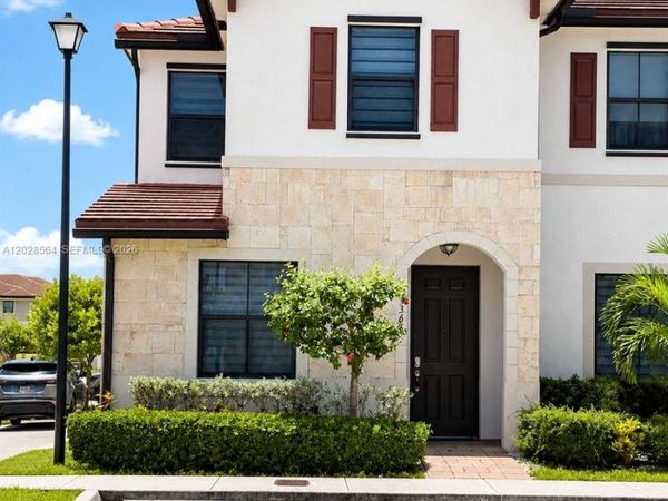 3368 W 105th Ter , Hialeah, FL 33018