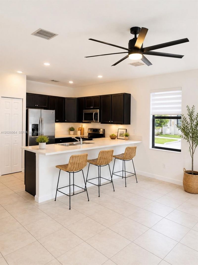 3368 W 105th Ter , Hialeah, FL 33018 Photo