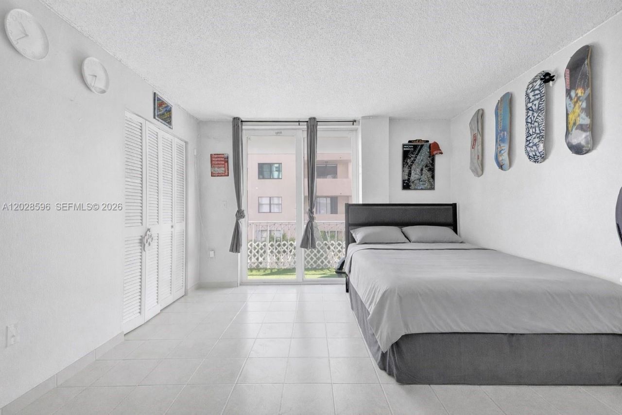 7133 Bay Dr , Unit 305, Miami Beach, FL 33141 Photo