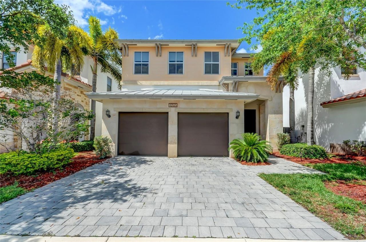10555 NW 69th Ter, Doral, FL 33178 Photo