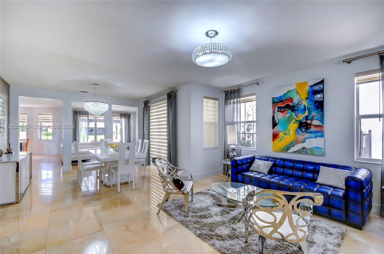 10555 NW 69th Ter, Doral, FL 33178 Photo
