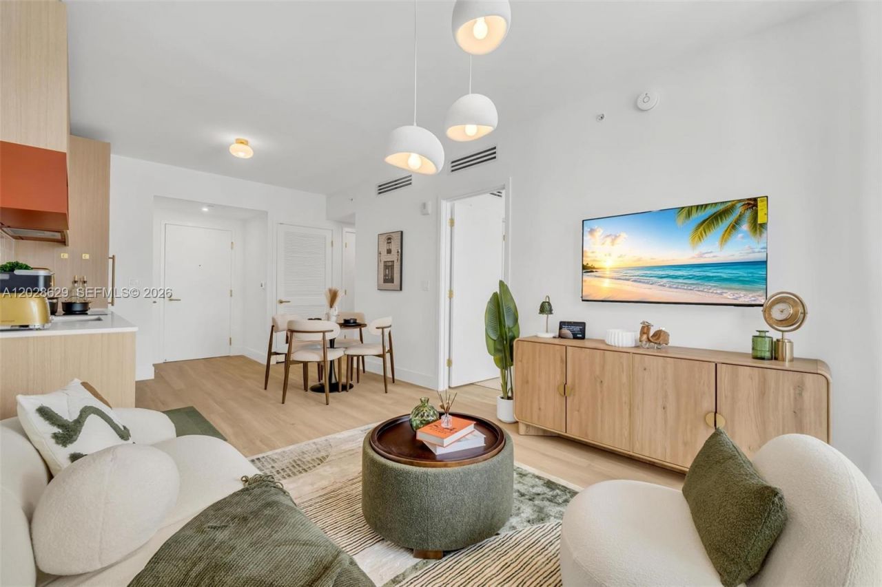 90 32nd St , Unit 909, Miami, FL 33127 Photo
