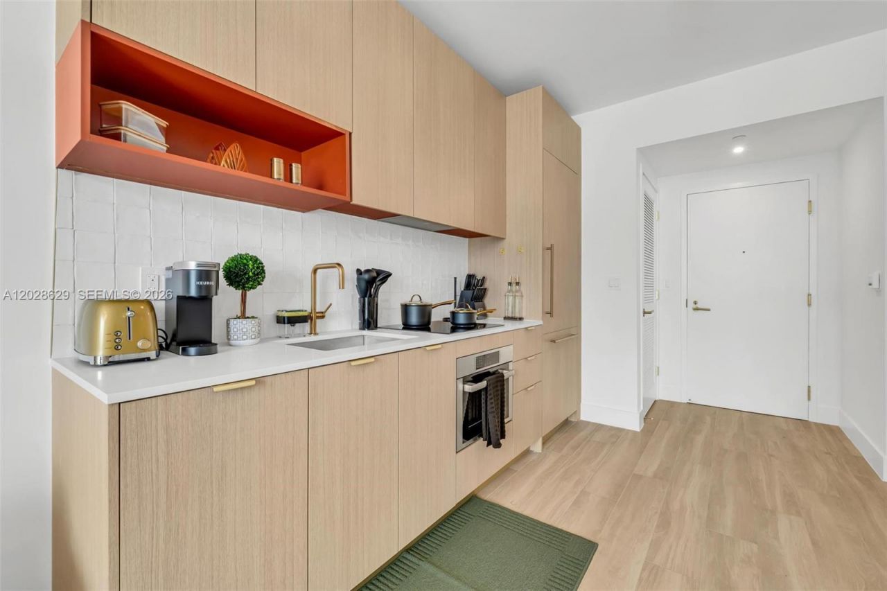 90 32nd St , Unit 909, Miami, FL 33127 Photo