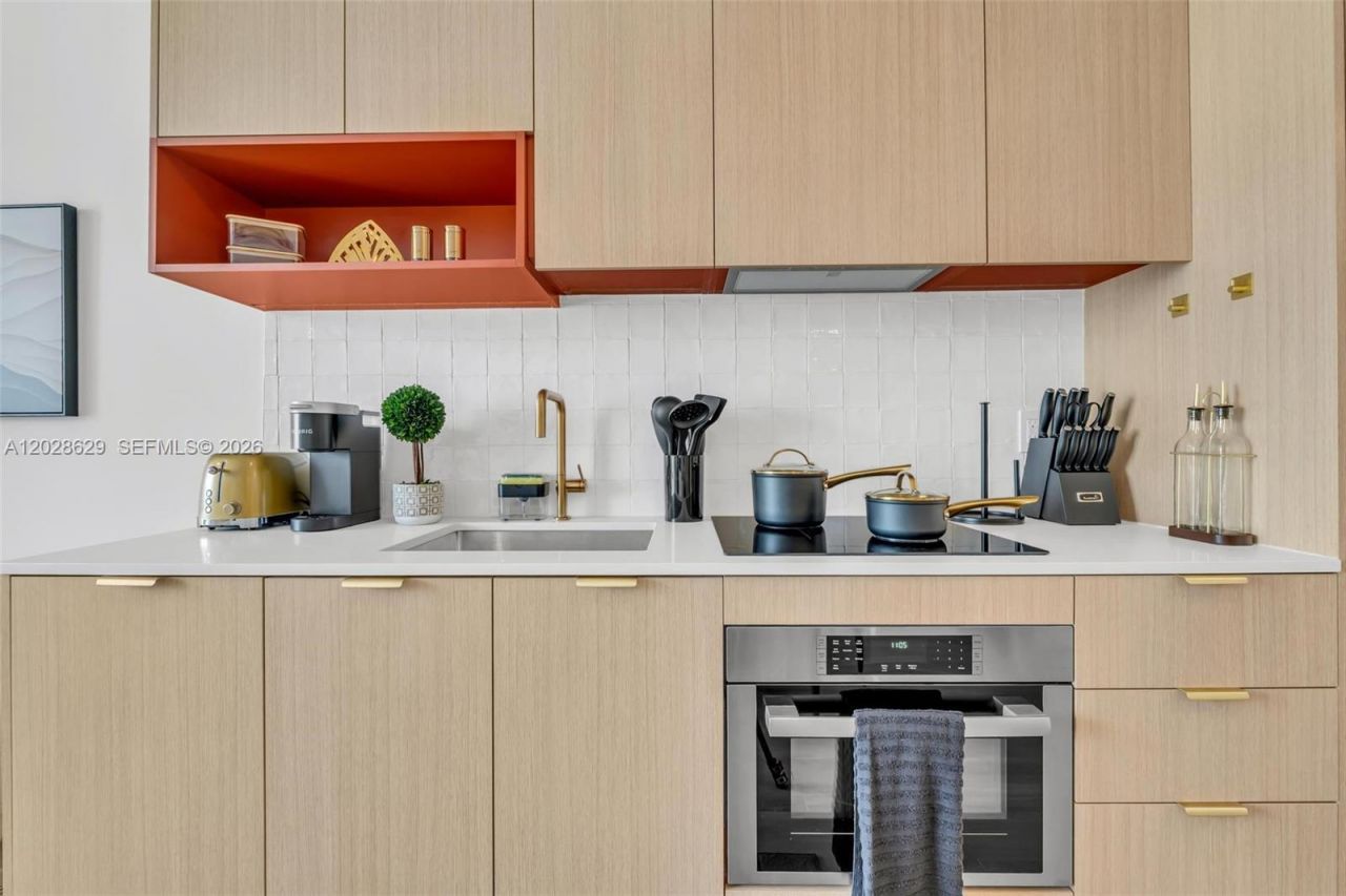 90 32nd St , Unit 909, Miami, FL 33127 Photo