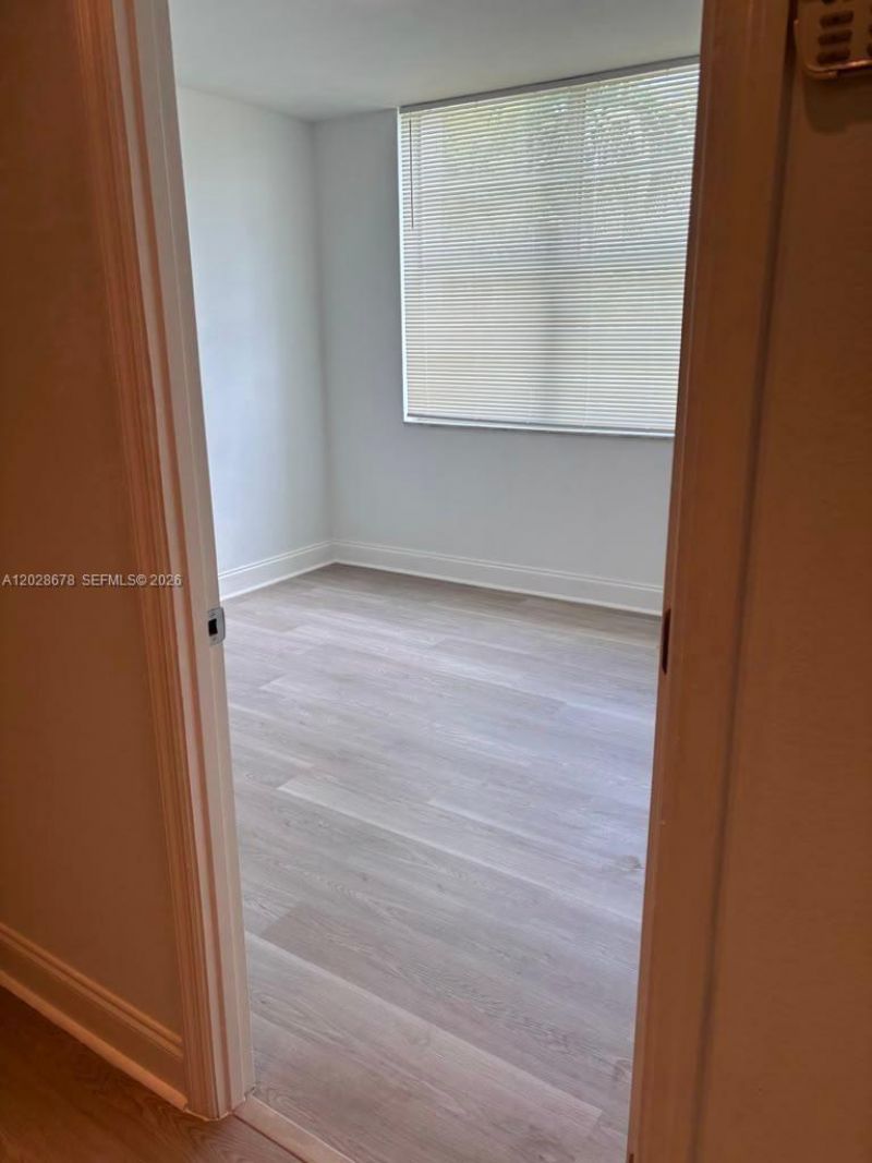492 NW 165th St Rd, Unit C-211, Miami, FL 33169 Photo