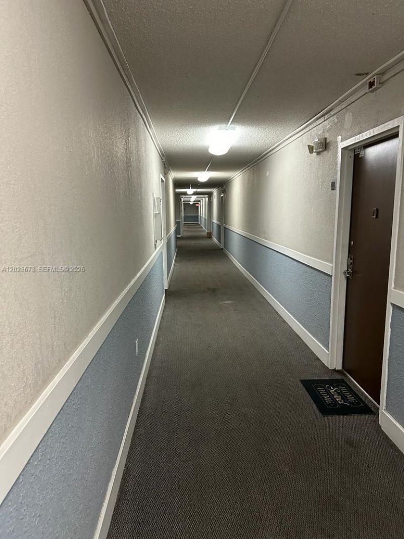 492 NW 165th St Rd, Unit C-211, Miami, FL 33169 Photo