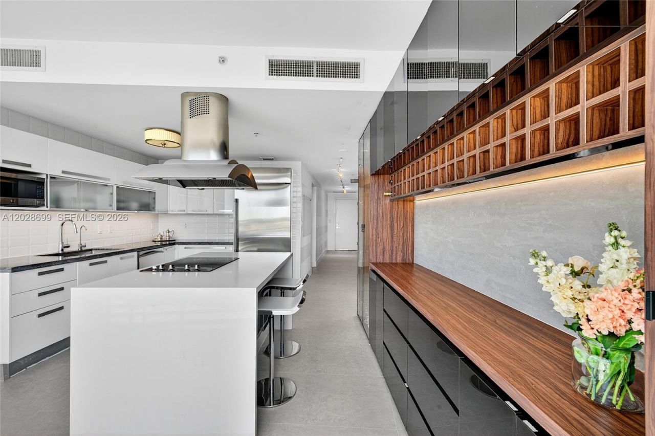 601 NE 36th St , Unit 1101, Miami, FL 33137 Photo