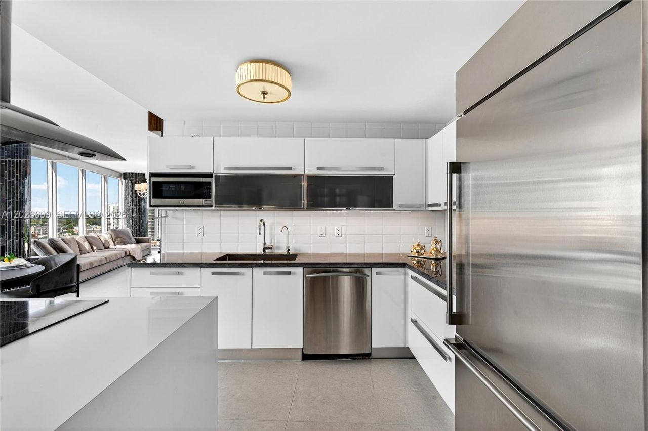 601 NE 36th St , Unit 1101, Miami, FL 33137 Photo