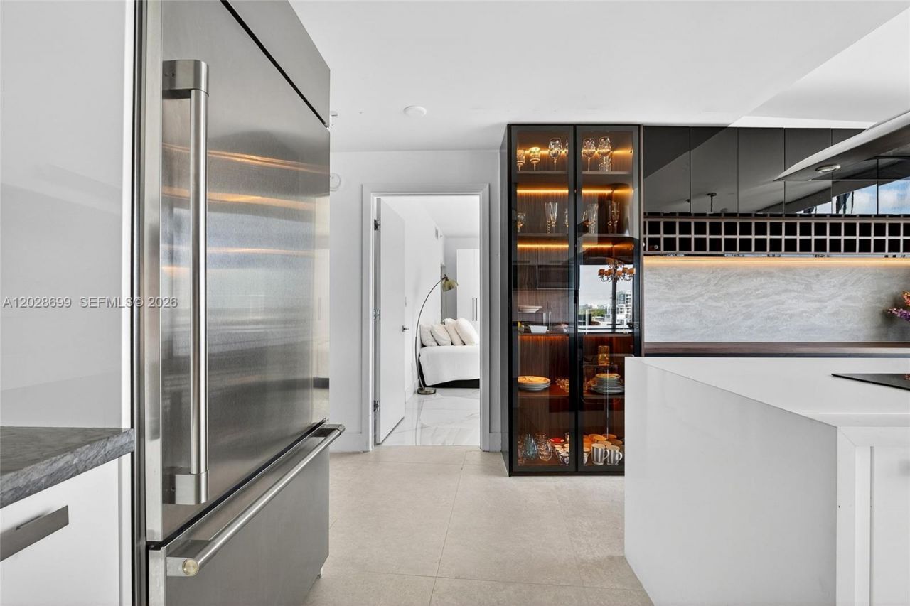 601 NE 36th St , Unit 1101, Miami, FL 33137 Photo