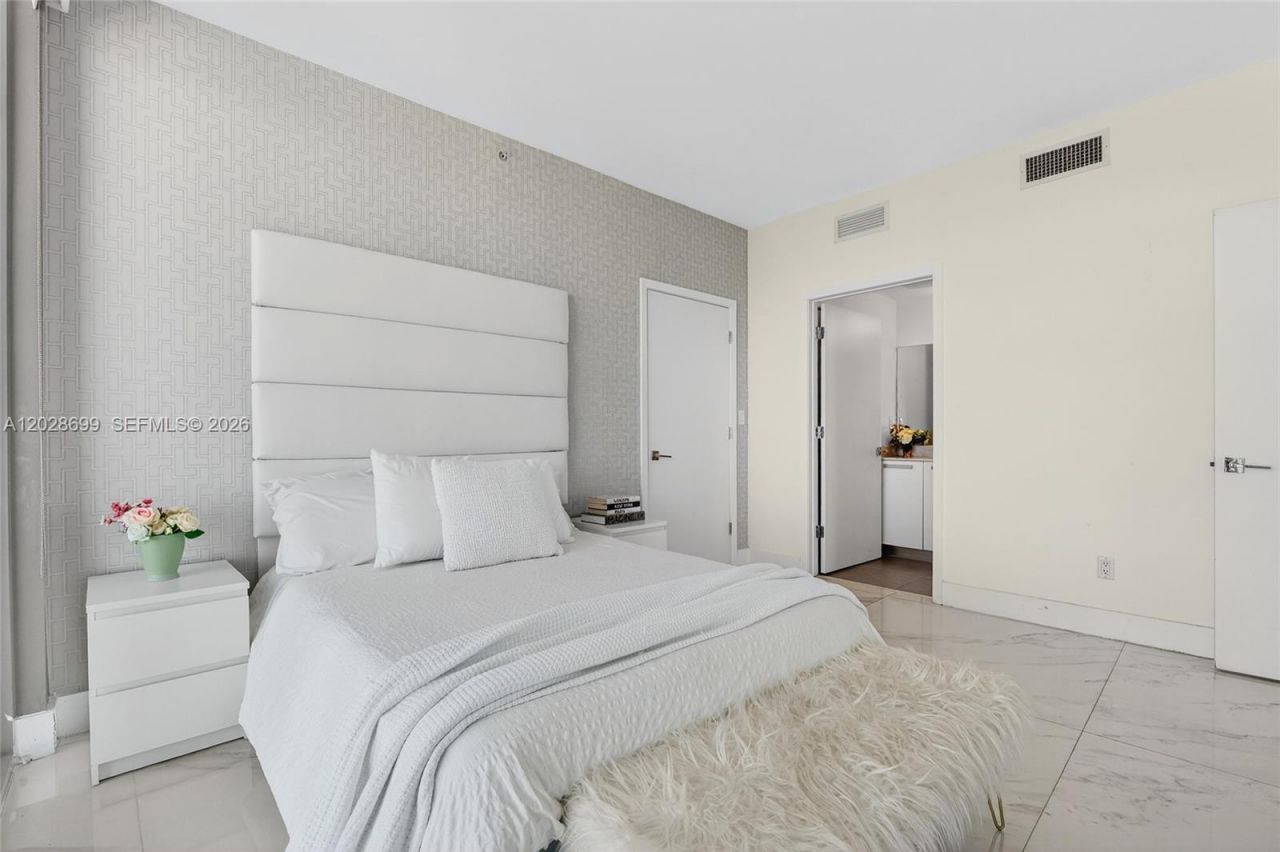 601 NE 36th St , Unit 1101, Miami, FL 33137 Photo