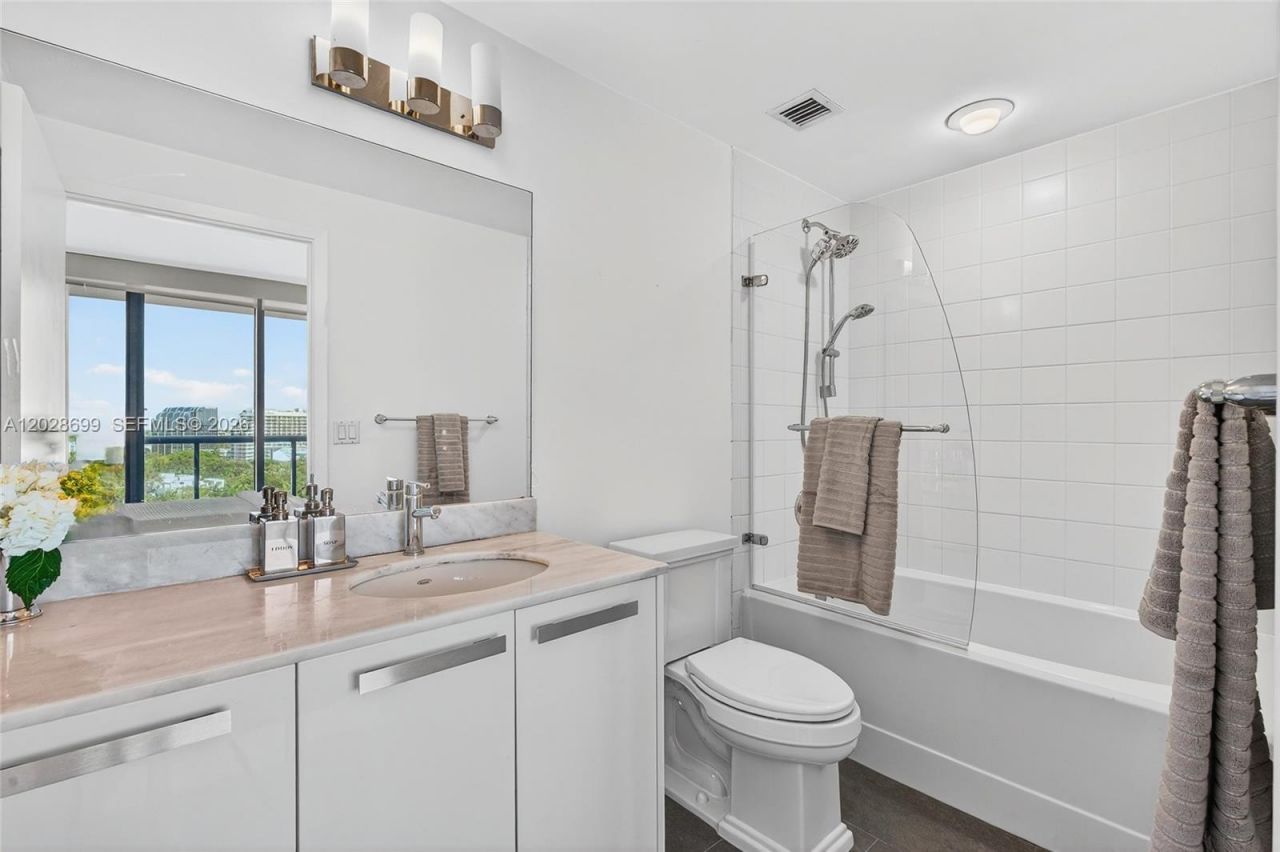 601 NE 36th St , Unit 1101, Miami, FL 33137 Photo